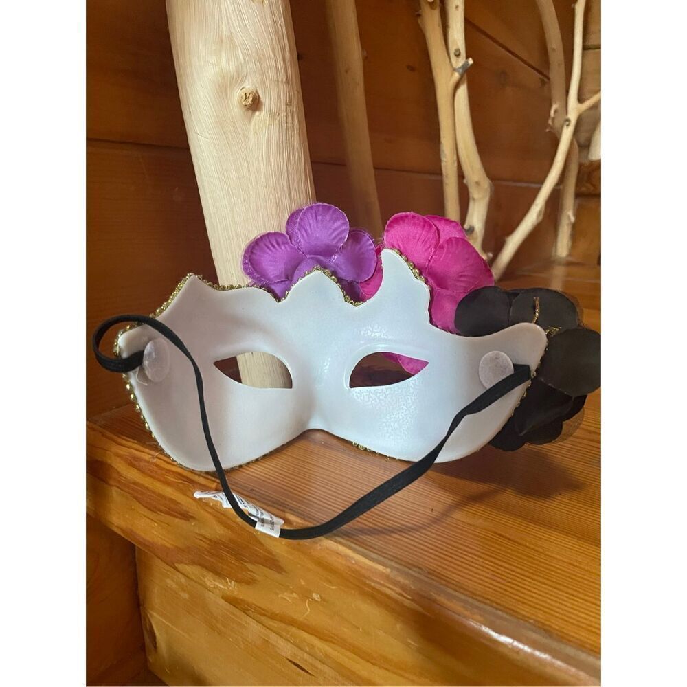 Adult Lace Eye Mask - Picture 2 of 2